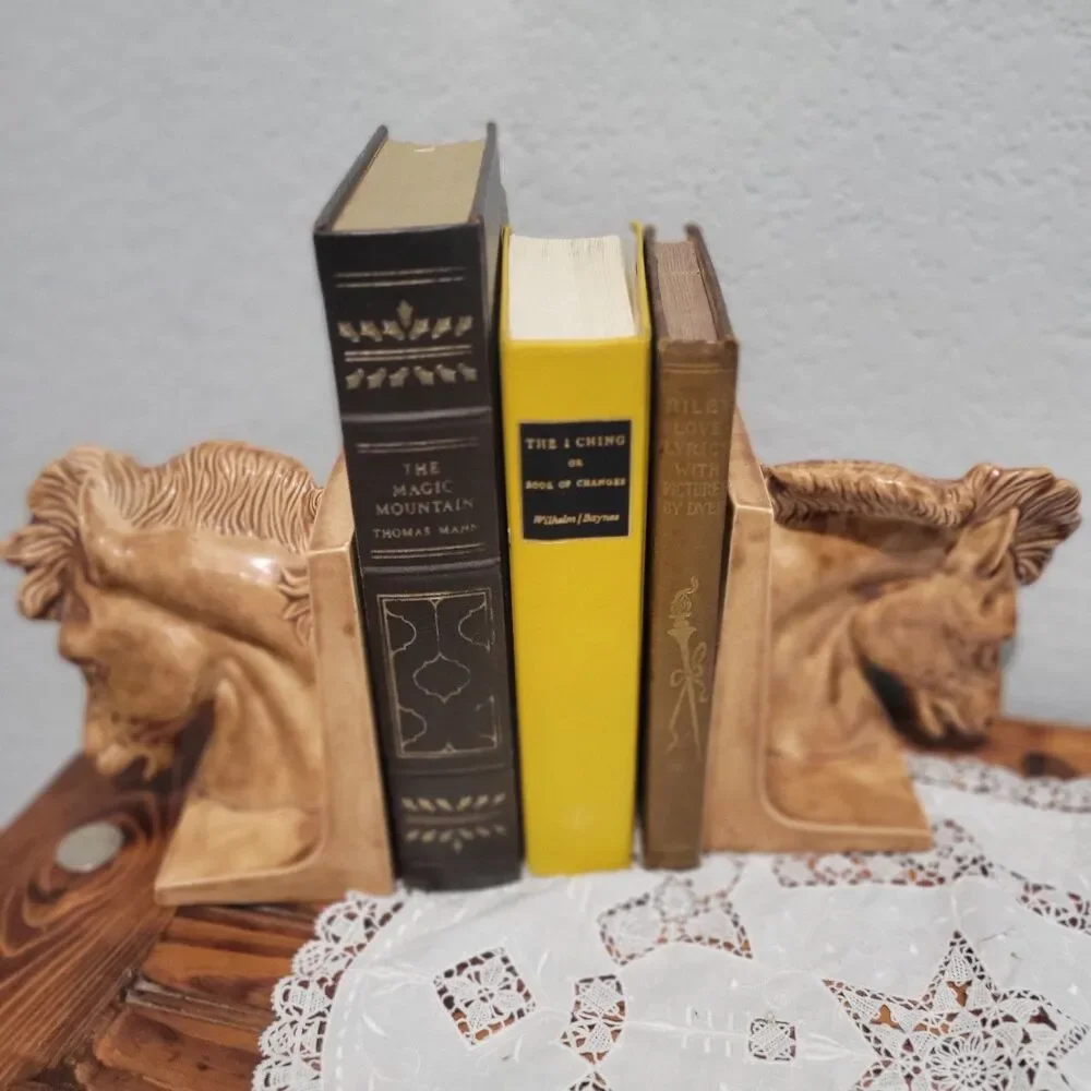 Vintage Set Of Ceramic Horse Head Bookends MCM Hobbyist Unsigned Equestrian West